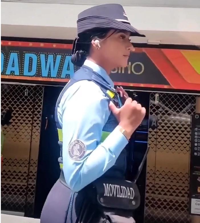 남미의 여경 누나 ㅗㅜㅑ...