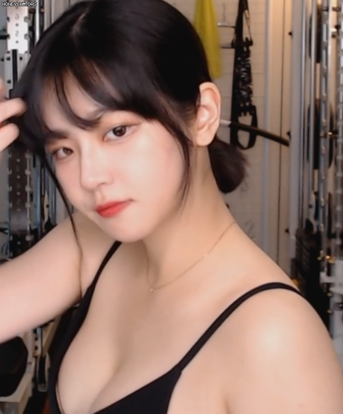 쵸단 적나라한 몸매 어필