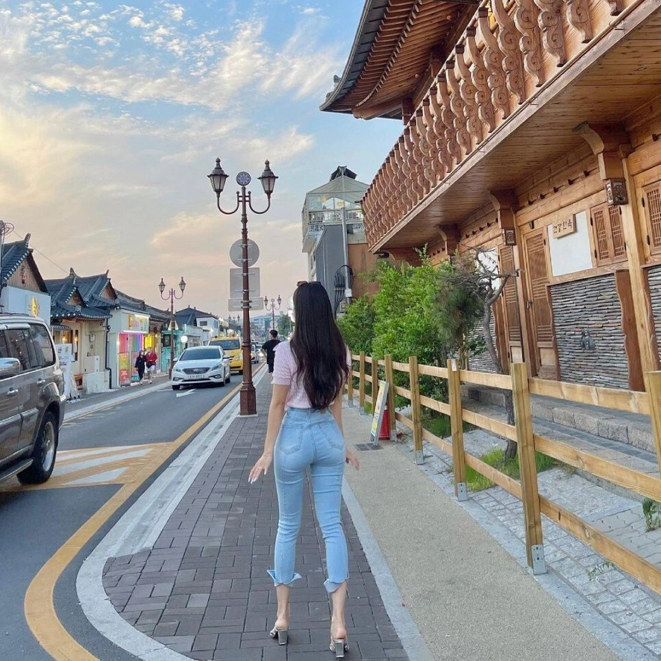 빵빵한 레깅스 뒤태 라인