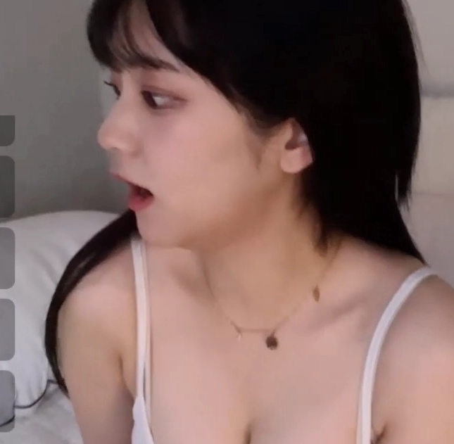 쵸단 침대위에서 남친 시점 ㅗㅜㅑ