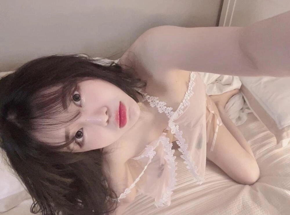 bj파닥 복귀후에 개꼴리는 의상으로 팬트리 홍보