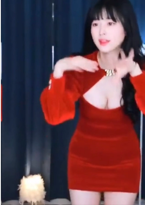 문월 타이트한 원피스 터질듯한 육덕몸매