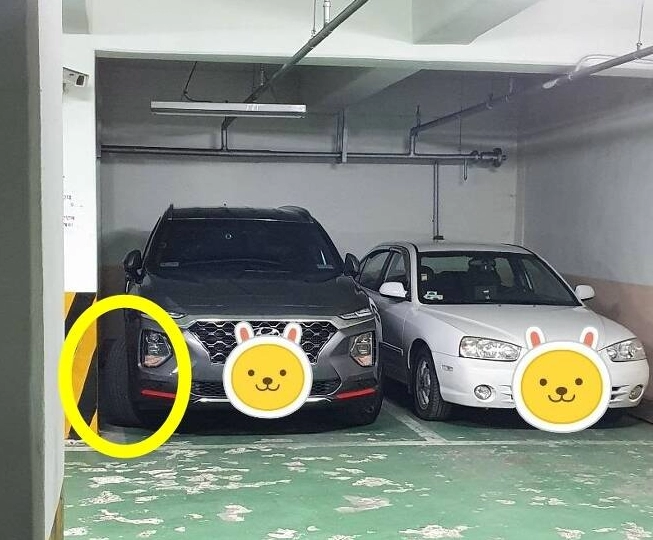 보배드림에서 핫한 주차장 알박기하는 차량