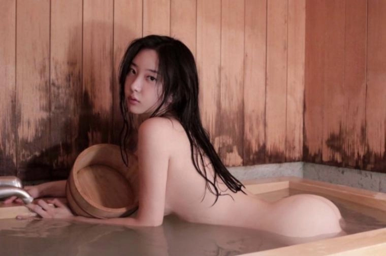 내려갈수록 야해지는 신재은