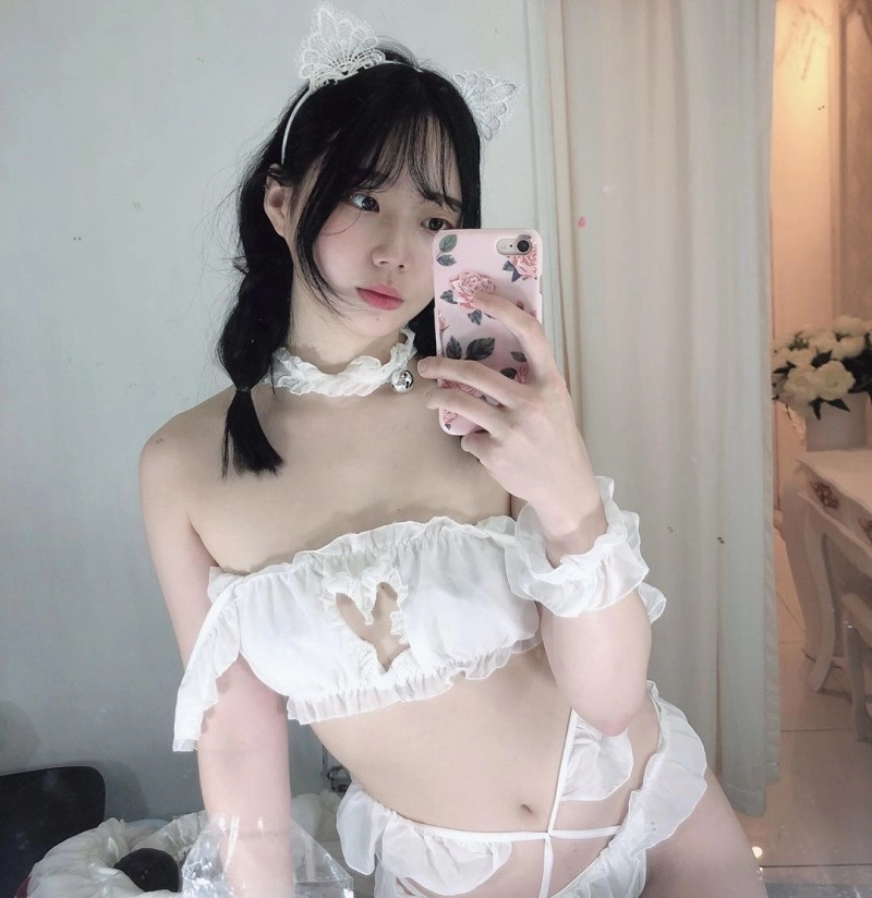 남자들의 로망 흰피부 육덕몸매 맥심모델