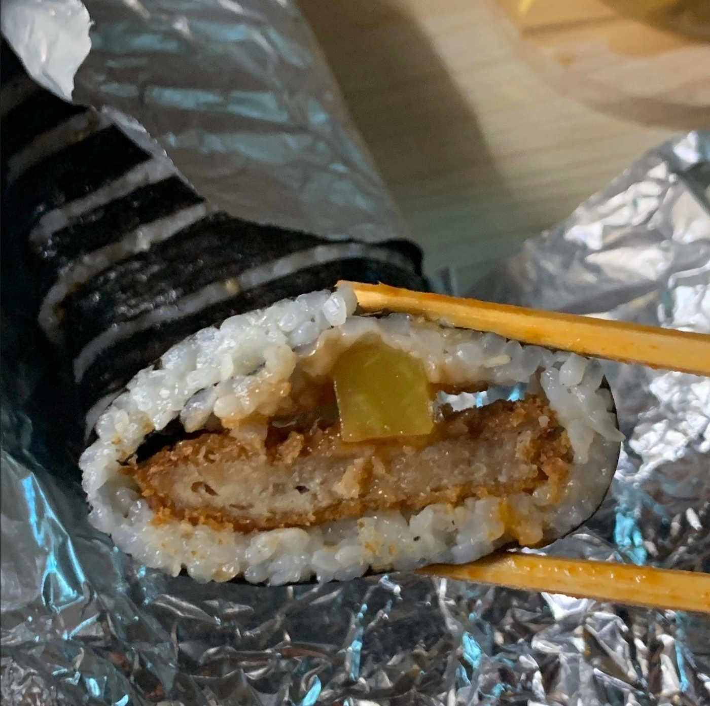 돈까스 김밥 3,500원 이거 맞음?