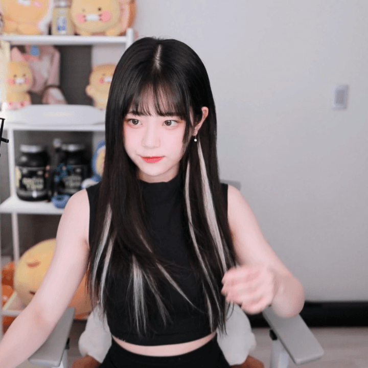 쵸단 19호룩 입고 섹스어필