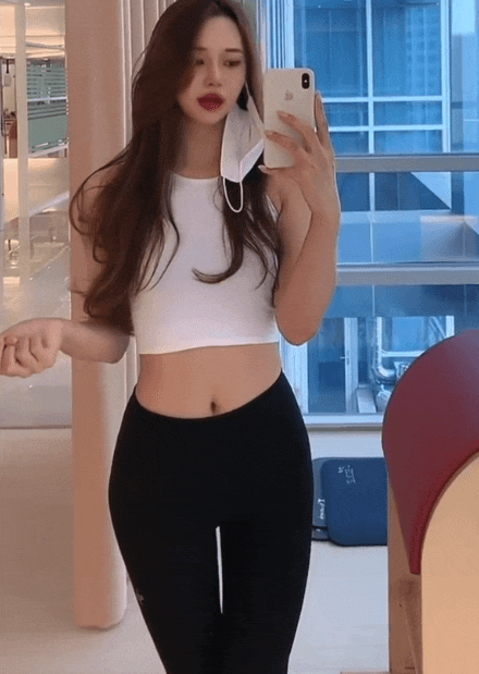 고급진 섹시함을 뽐내는 필라테스 강사