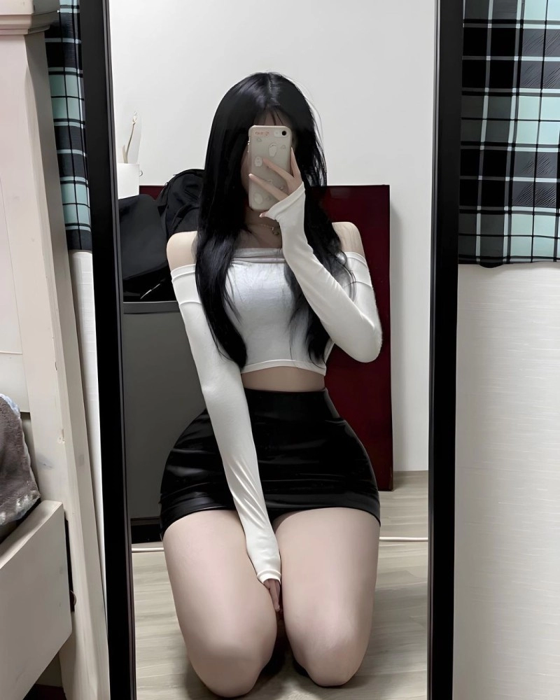 골반이 아주 넓은 여고생