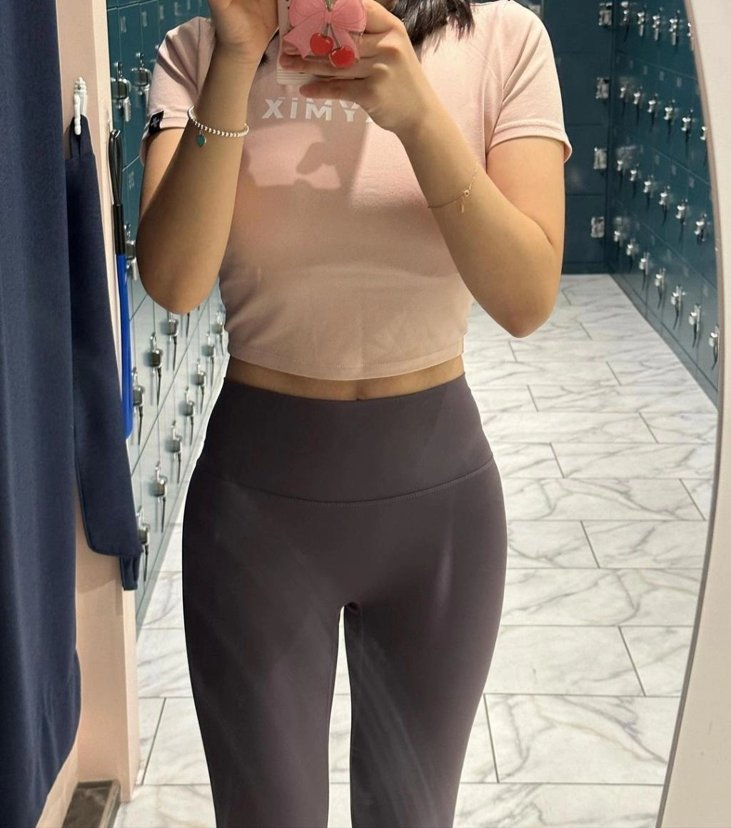 현실적인 헬스장 레깅스 몸매