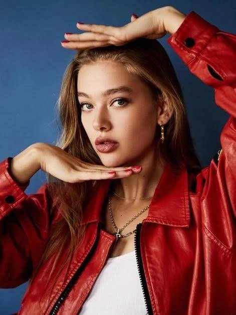 이번에 디즈니 흑어공주 빌런역으로 나오는 여배우