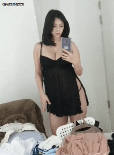 쇼핑몰 촬영중 은꼴 ㅎㅎ