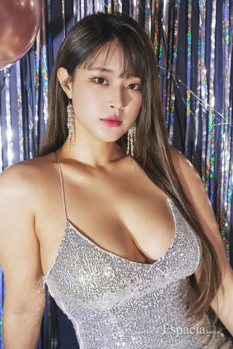 김갑주 과감한 웹화보