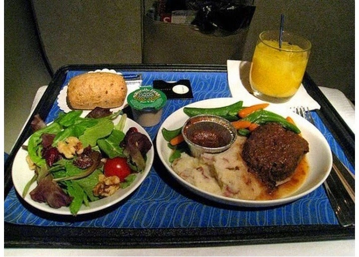 퍼스트 클래스의 기내식 모음