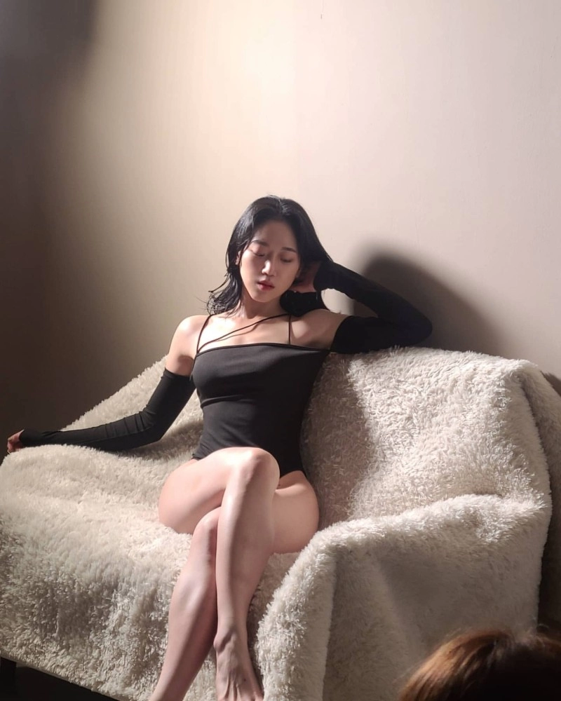 헬스 하는 여대생 레깅스 몸매