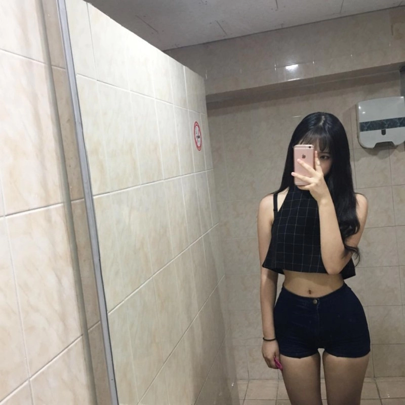 흙수저녀 몸매 셀카