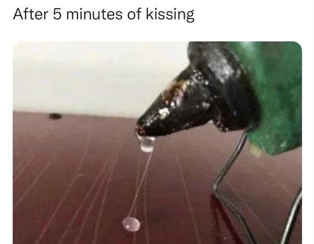 여자랑 키스하고 5분 뒤 나타난다는 현상