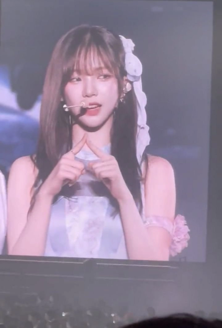 중단발로 바꾼 카리나