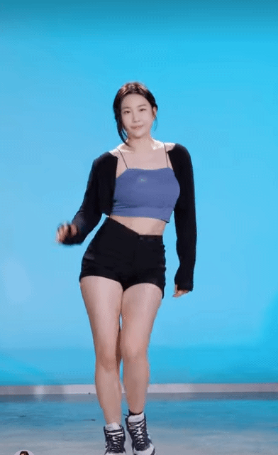 남자들이 원하는 육덕몸매의 정석 엘수정