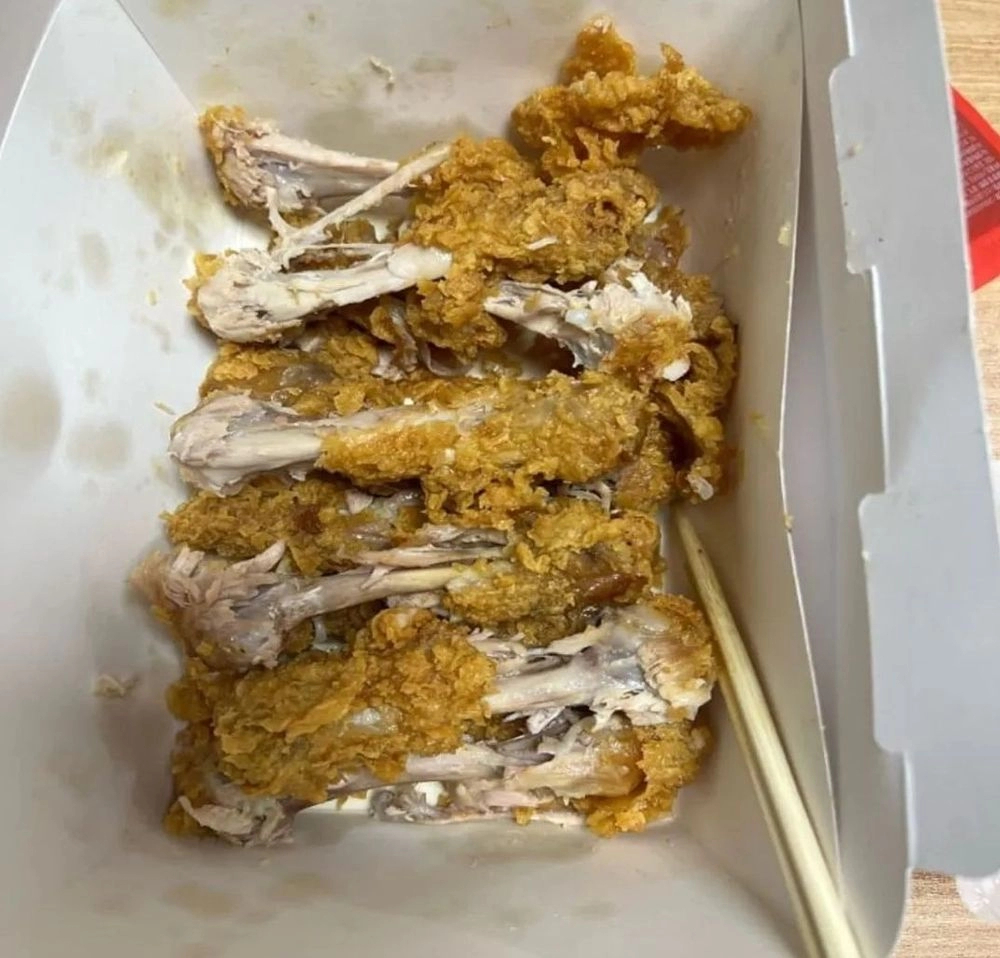 닭다리 먹는법 논란