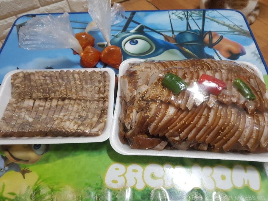 합쳐서 20700원짜리 시장족발 ㄷㄷ