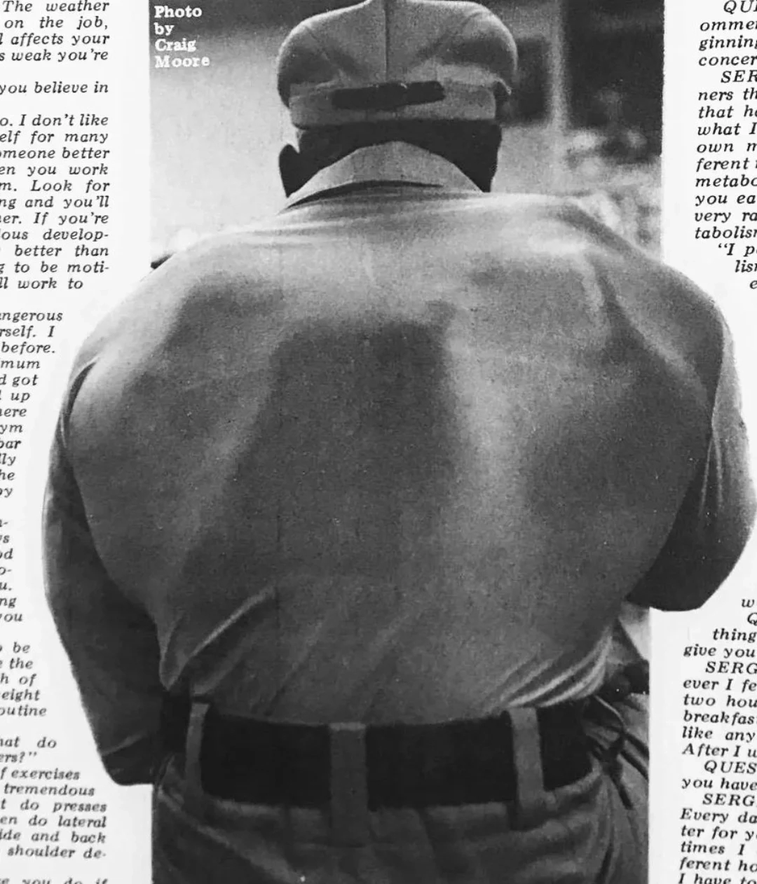 복부에 총 다섯 발 맞아도 안 죽는 보디빌더