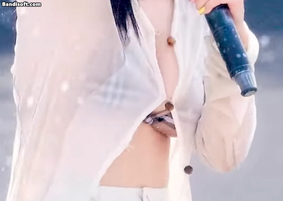 권은비 워터밤 역대급 노출