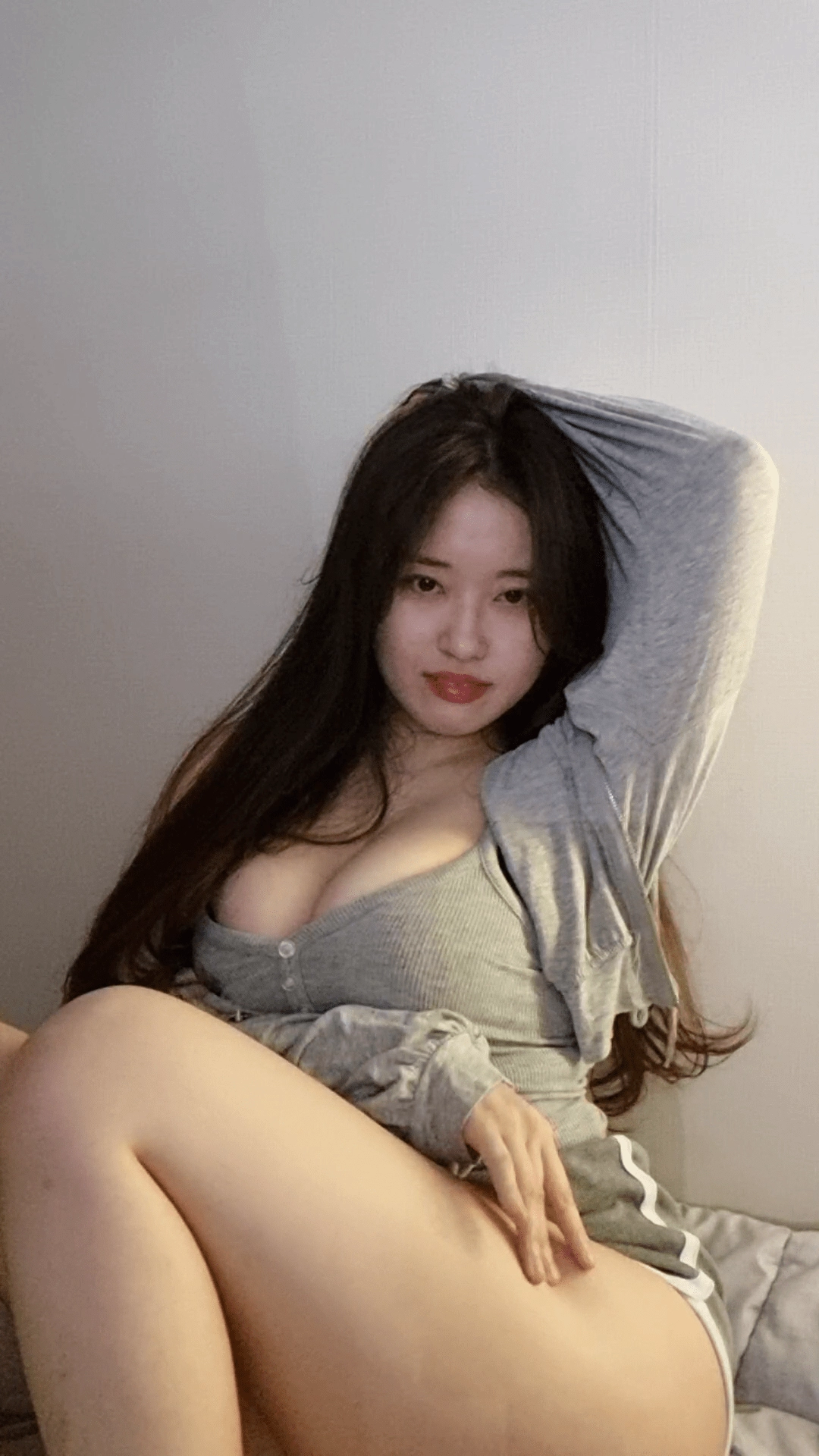 소람잉 침대위 육덕 몸매 자랑