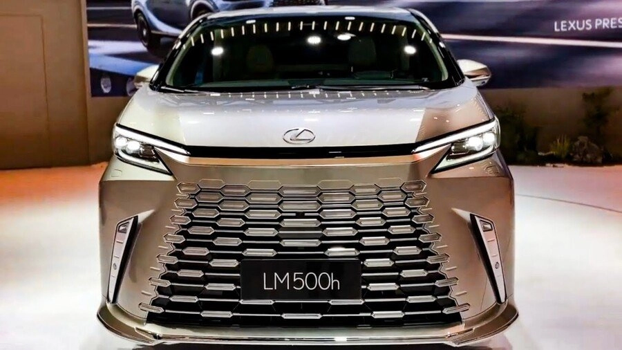 이번에 출시하는 렉서스 디자인