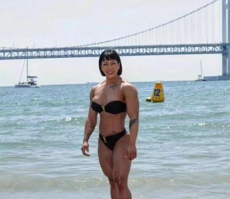 호불호 갈리는 광안리 비키니 누나