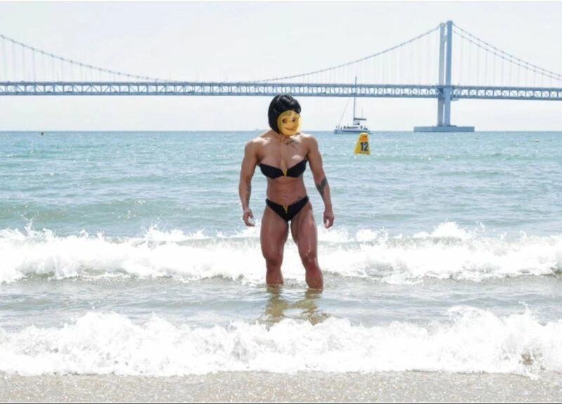 호불호 갈리는 광안리 비키니 누나