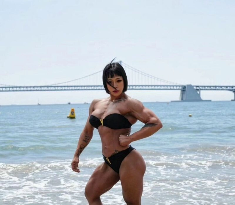 호불호 갈리는 광안리 비키니 누나