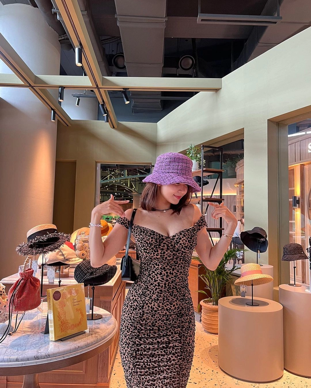 신도시 미시의 정석 오또맘 색기 좔좔 흐르는 몸매