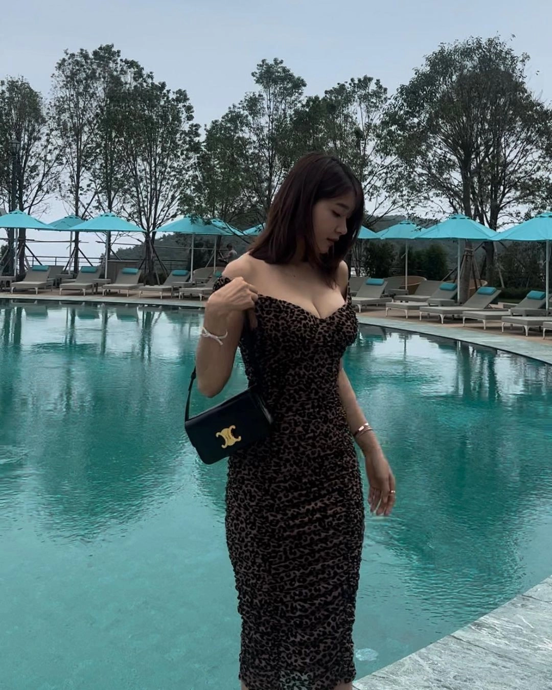 신도시 미시의 정석 오또맘 색기 좔좔 흐르는 몸매