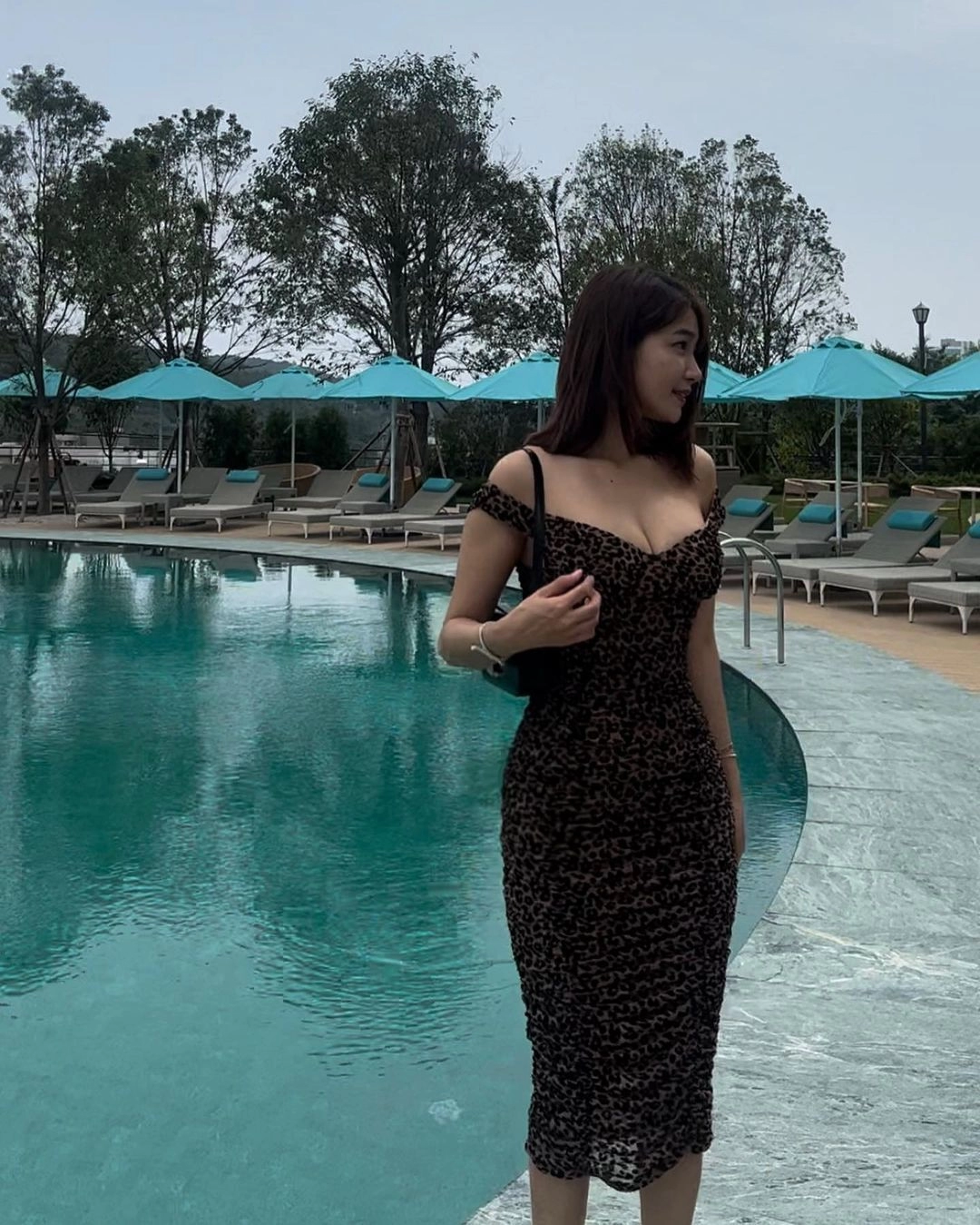 신도시 미시의 정석 오또맘 색기 좔좔 흐르는 몸매