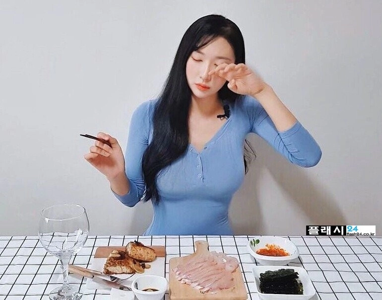 낚시 여성 유투버 앵쩡