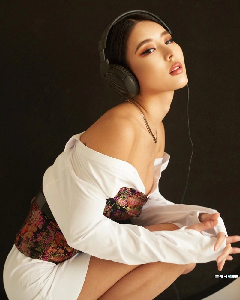 리버풀녀 정유나 DJ도 하고 있네