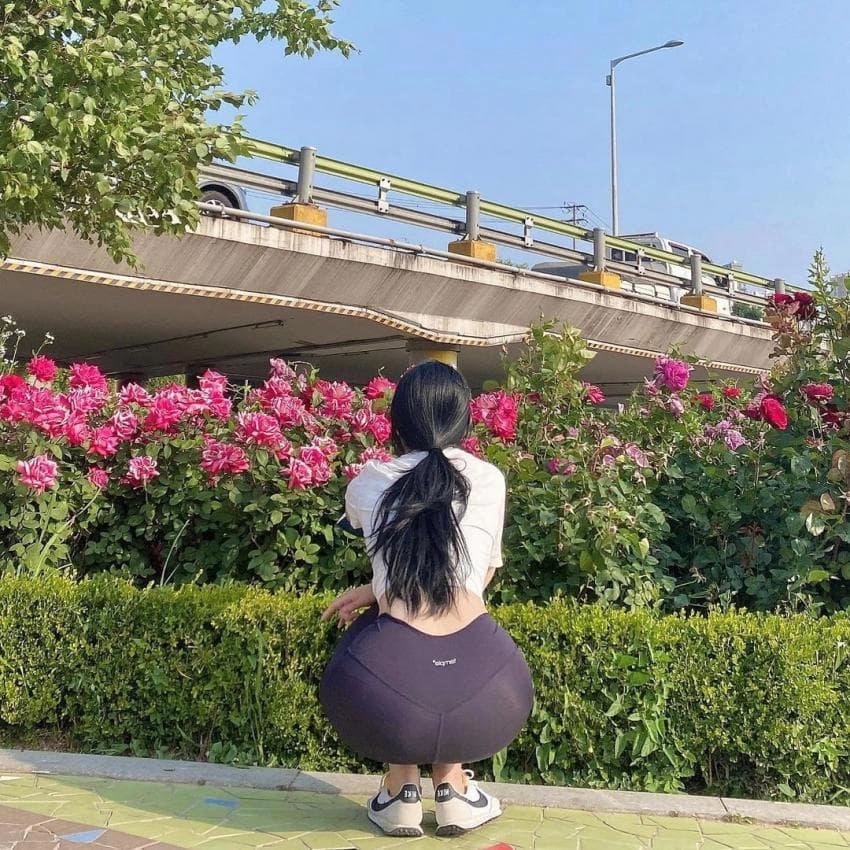 왕골반으로 유명한 인플루언서 채온