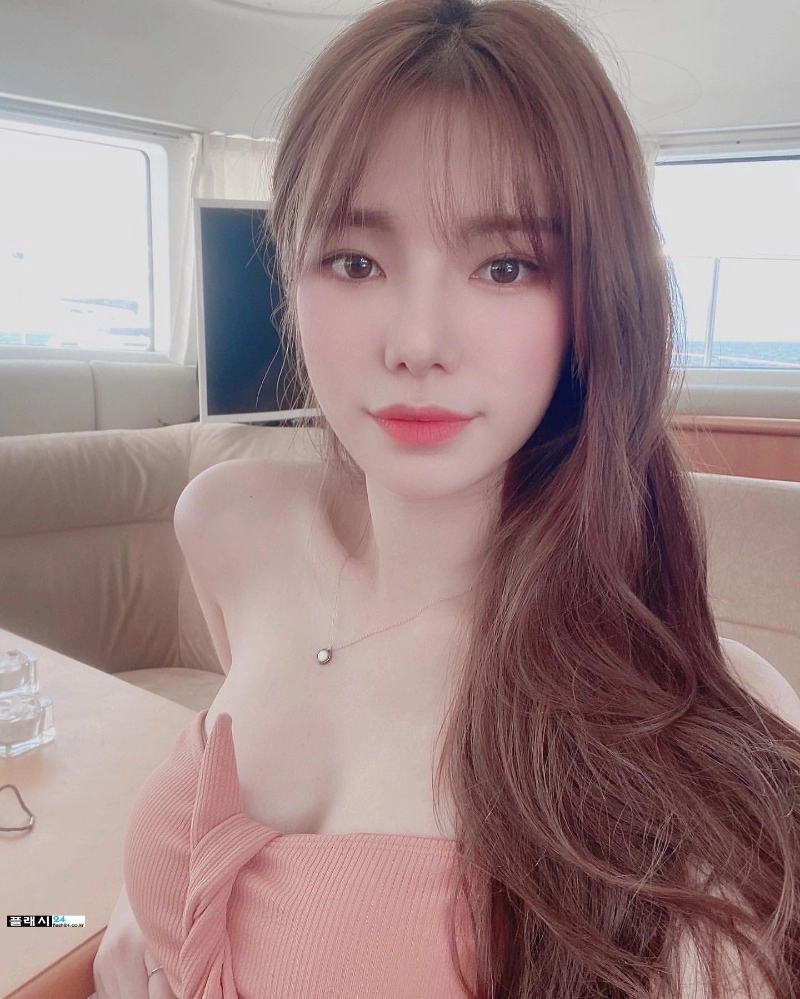 유잼이 정도면 해변에서 시선 집중이지