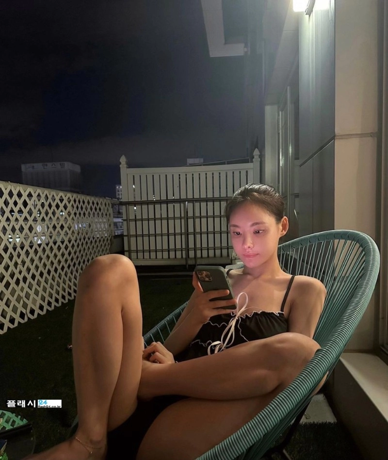 옷 차림이 매우 가벼운 172cm 49kg