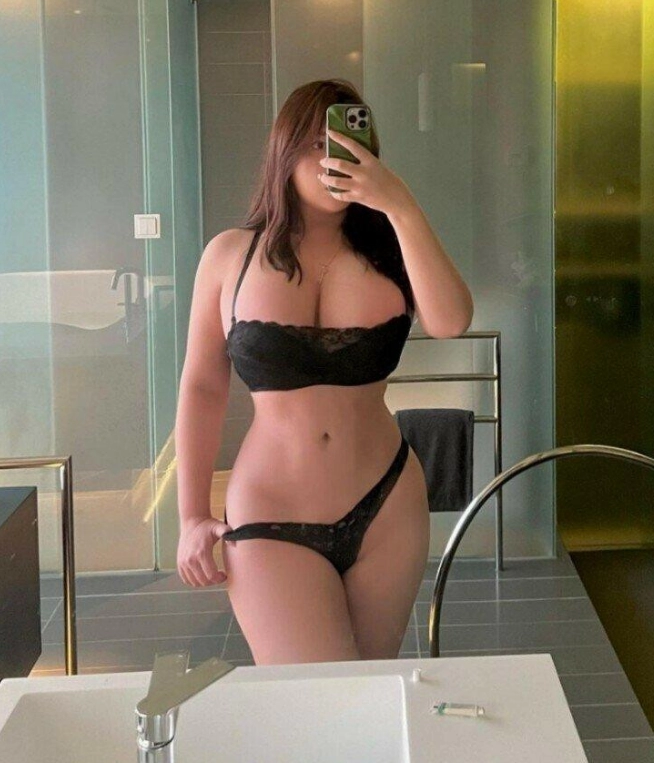 79KG 떡감 지릴듯한 육덕 몸매 모델