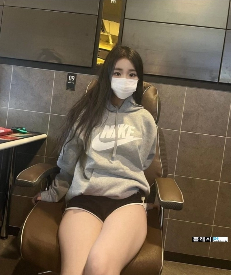 번호 많이 물어본다는 pc방 알바녀