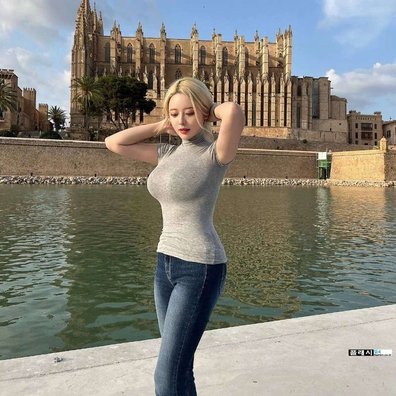 인플루언서 선희은 남친 잡겠다는 의상