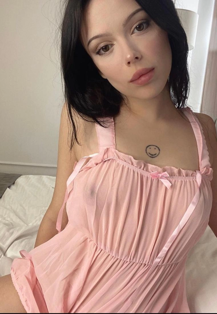 뒤치기 박고싶은 뒤태