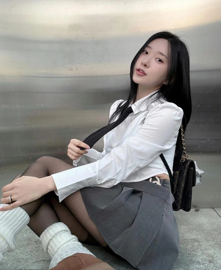 신재은 검스 교복 코스프레