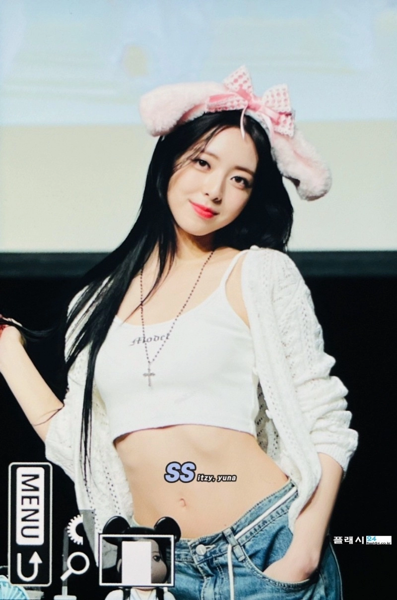 ITZY 유나 슬랜더 몸매의 정석