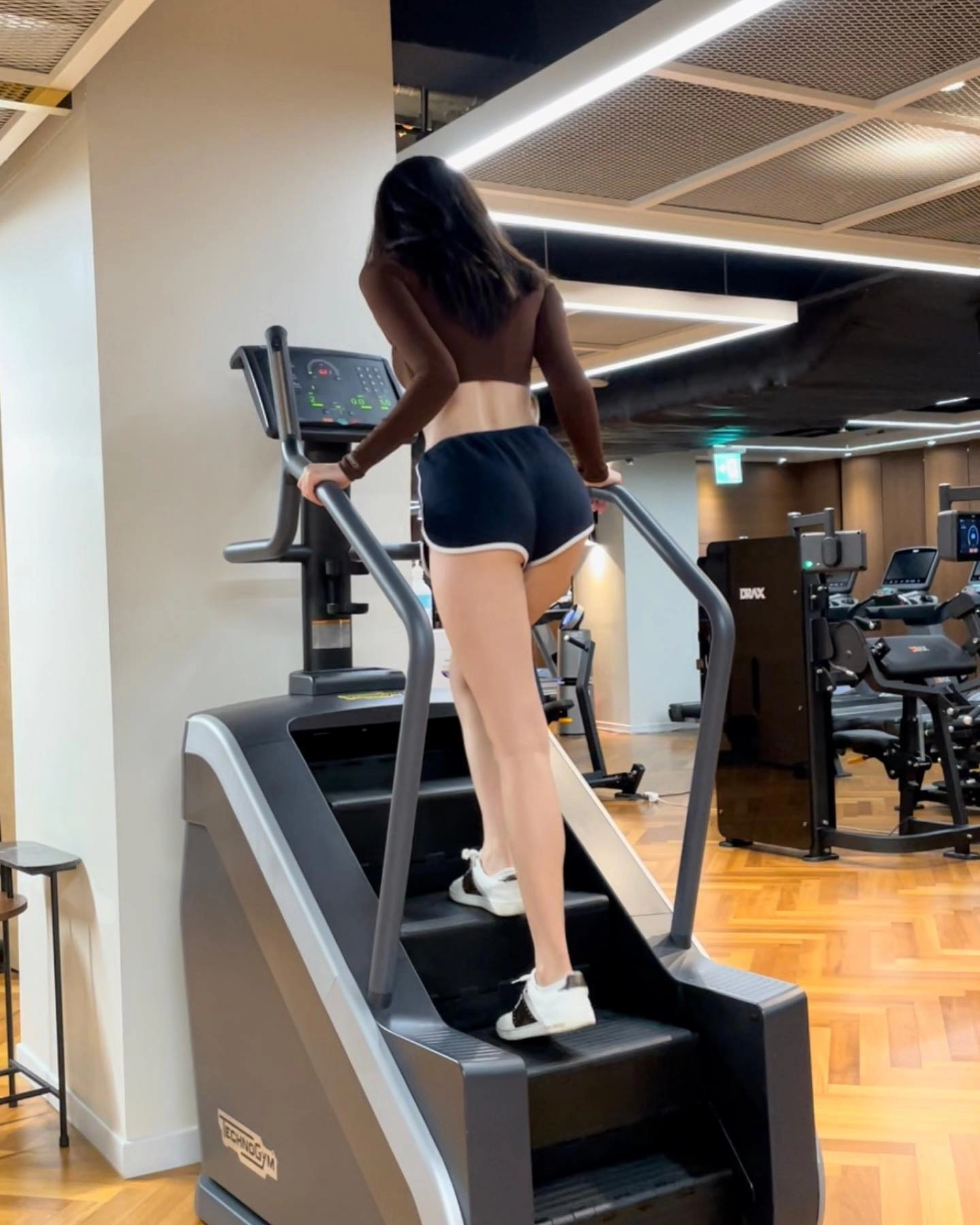 스폰 DM 많이 받는 헬스 트레이너