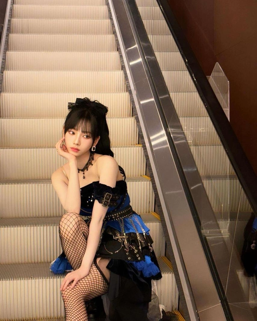 카리나 야한 망사스타킹 허벅지