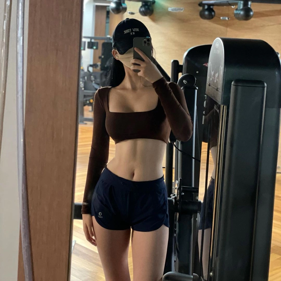 스폰 DM 많이 받는 헬스 트레이너