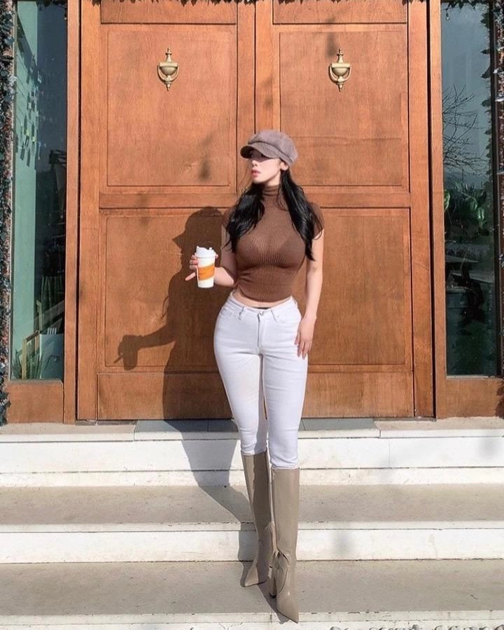 몸매로 유명한 글래머 처자